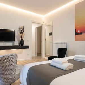 Sicily 4 Suite
